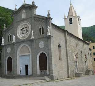 Riomaggiore das östlichste Dorf der Cinque Terre
