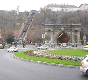 Standseilbahn und Tunnel am Burgberg