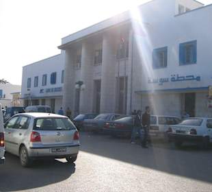 Bahnhof mit Vorplatz Sousse