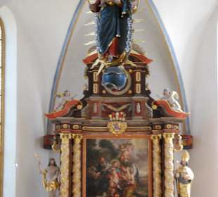 Altar in der Kath. Pfarrkirche