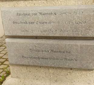 Statue Gräfin Anna von Gondron