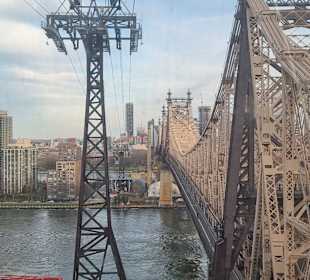    Roosevelt Island - Manhattan 