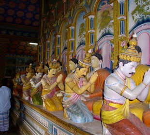 Im Tempel in Dickwella