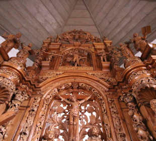 Detail geschnitzte Altarwand