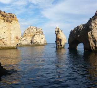 Durchfahrt durch die Höhlen und Grotten