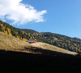 Weg zu den Erdpyramiden