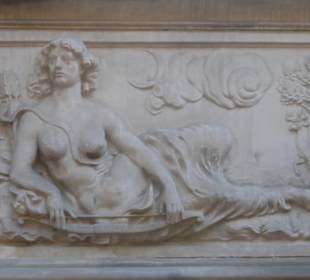 Frauengasse - Relief an einem "Beischlag"