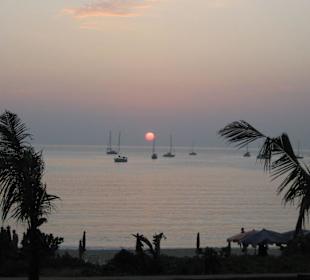 Sonnenuntergang Nai Harn Beach