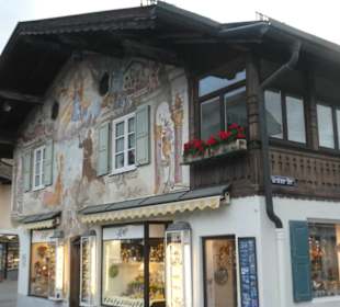 Unterwegs im Ortsteil Garmisch