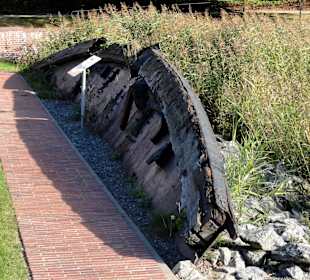 Die historischen Stemmtore des Docks