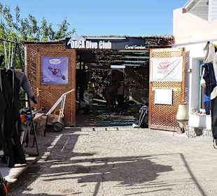 Eingang in die Basis