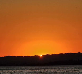 Sonnenuntergang am Hafen