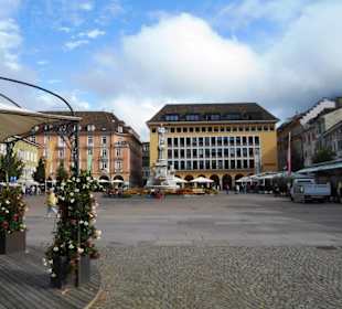 Piazza Walther von der Vogelweide