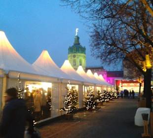 Weihnachtsmart vor dem Schloß Charlottenburg
