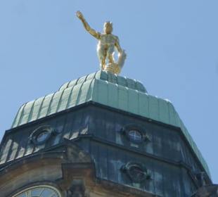 Der Rathausturm mit dem Rathausmann