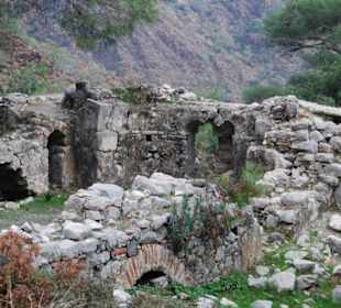 Ruinen beim ewigen Feuer