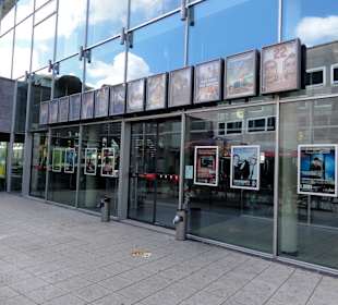 Eingang zum Kino