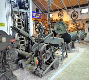 Rundgang durch die Hallen der Gesenkschmiede