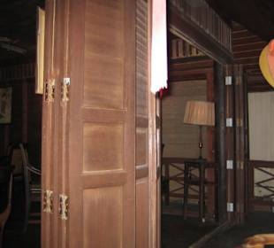 Im 1. OG vom Balkon aus fotografiert.