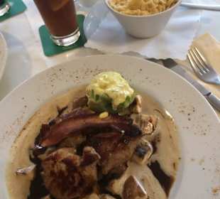 Schwabentöpfle mit Spätzle