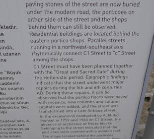 Hinweisschild für die Ruinen