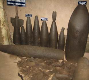 Ausstellung von Waffen in Cu Chi.