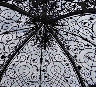 Detailansicht der Brunnenlaube