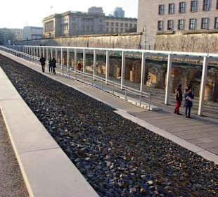 Gestapo Mauer und DDR Mauer