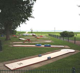 Minigolf an der Strandpromenade