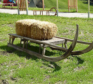 Alter Holzschlitten
