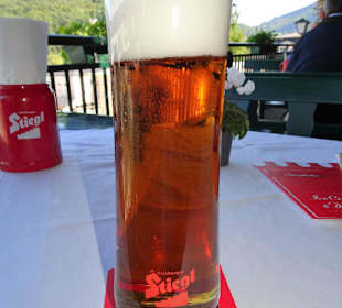 Frisches Stiegl-Bier auf der Terrasse