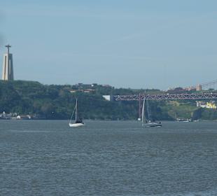 Blick vom Tejo-Ufer bei Praca de Commercio
