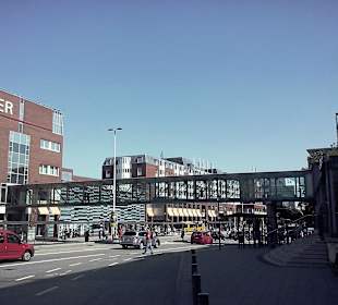 Zugang vom Bahnhof aus 