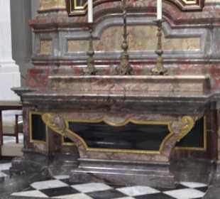 Katholische Hofkirche