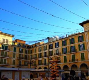 Im Zentrum mit Weihnachtsbeleuchtung