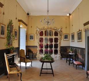 Im roten Schlösschen