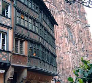 Strassburg - Maison Kammerzell mit Kathedrale im Hintergrund