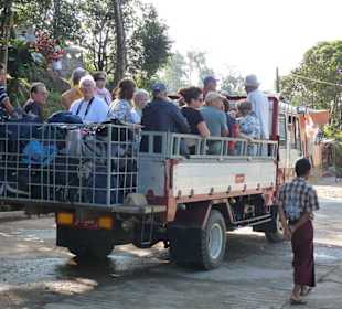 LKW vom Basislager in Kinpun zur oberen Basis