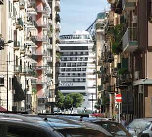 Im Hafen von Palermo