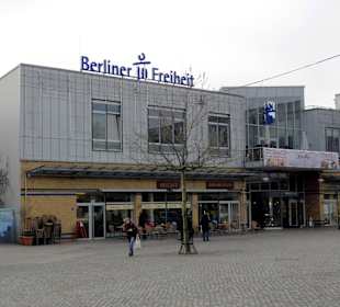 Eingang zum Einkaufszentrum Berliner Freiheit