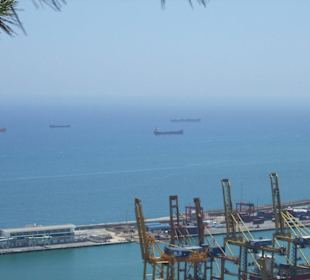 Blick auf den Industriehafen