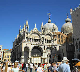 Markusdom vom Wasser aus