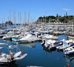 Im Yachthafen von Funchal