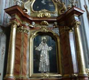 In der St. Anna Kirche bei der Besichtigung