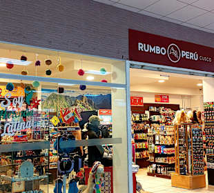 Aeropuerto Alejandro Velasco Astete (CUZ)