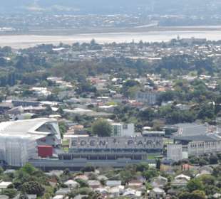 Blick vom Vulkan über Auckland