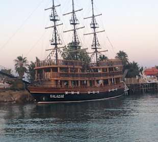 Strand Side - Titreyengöl
