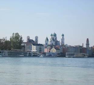 Flußkreufahrtschiffe