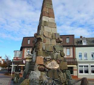 Denkmal mit 80 Steinen aus deutschen Städten