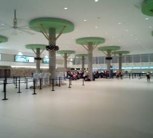 Neues Terminal B Flughafen voll klimatisiert